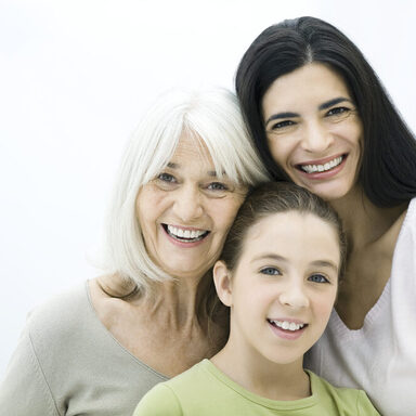 Frauen aus drei Generationen