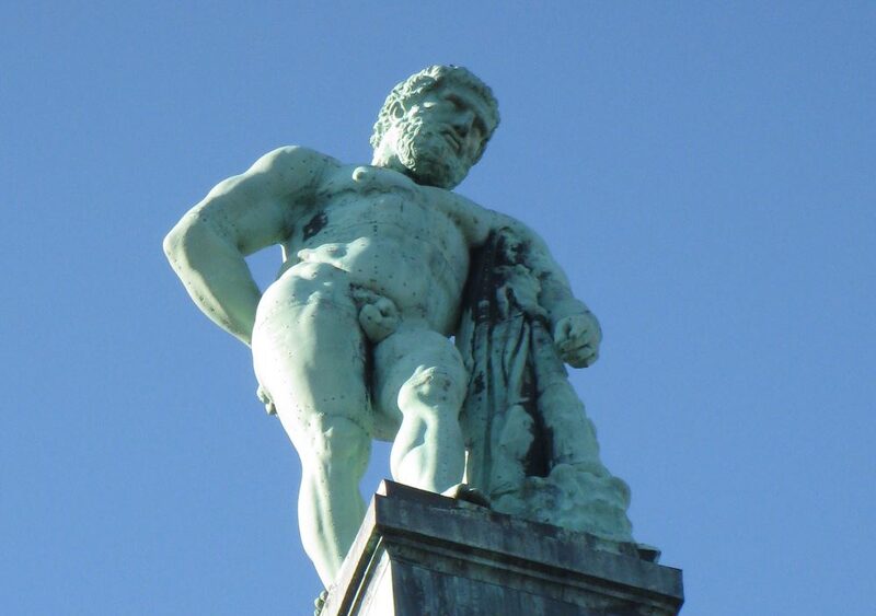 Der größte farnesische Herkules steht in Kassel