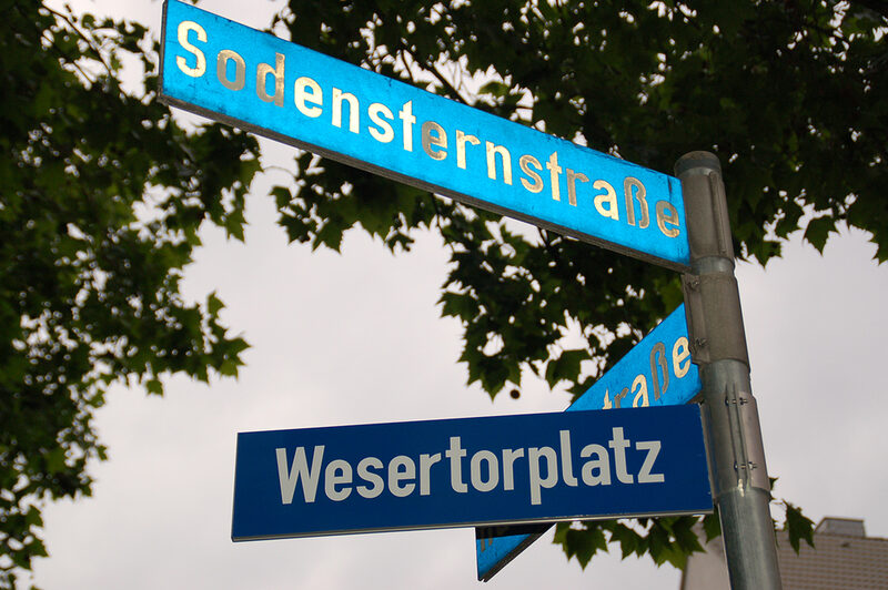 Verkehrsschild Wesertorplatz
