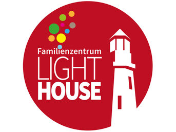 Logo vom Familienzentrum Lighthouse mit einem Leuchtturm