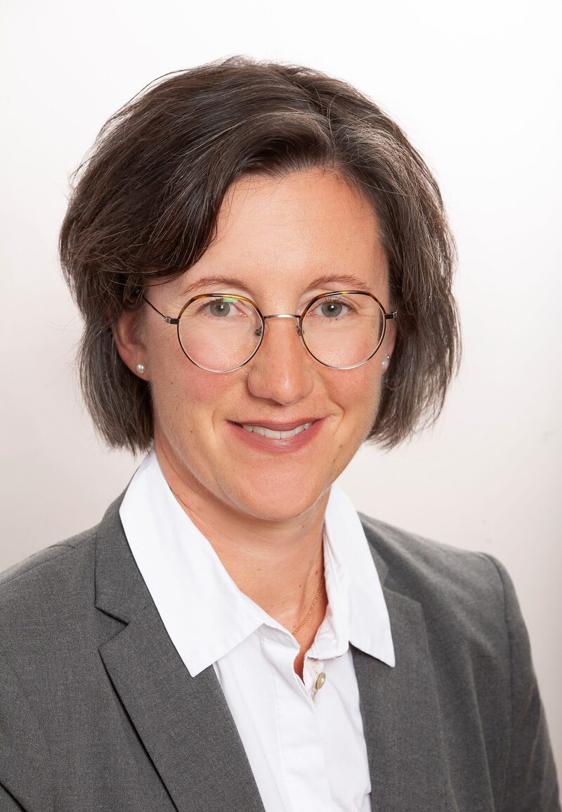 Porträtaufnahme von Dr. Britta Röper.